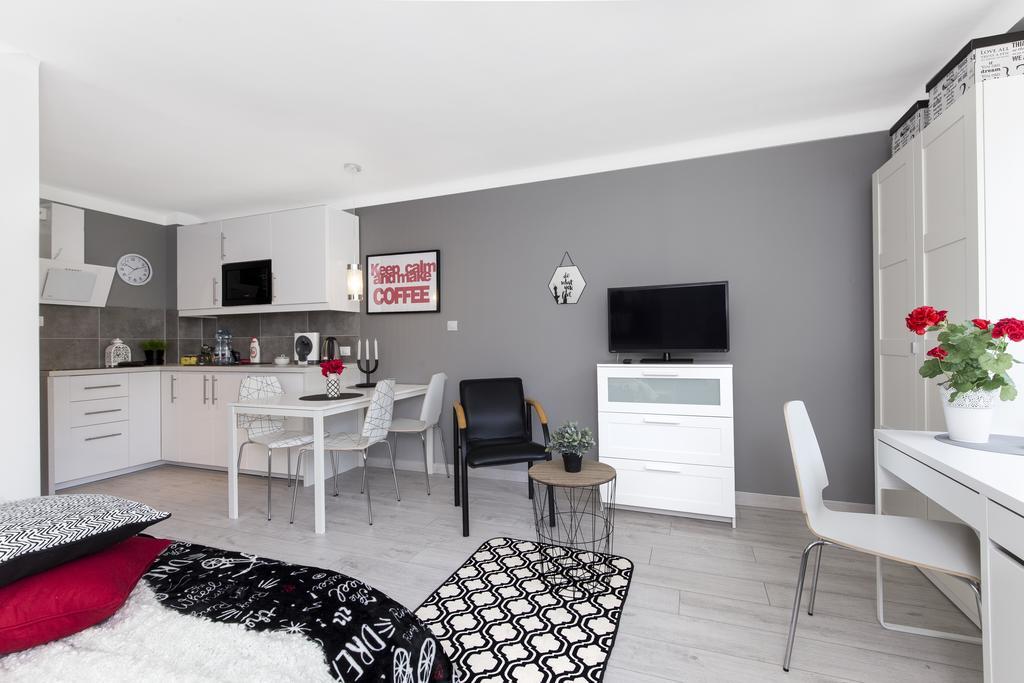 Warsawrent Hit Apartments ภายนอก รูปภาพ