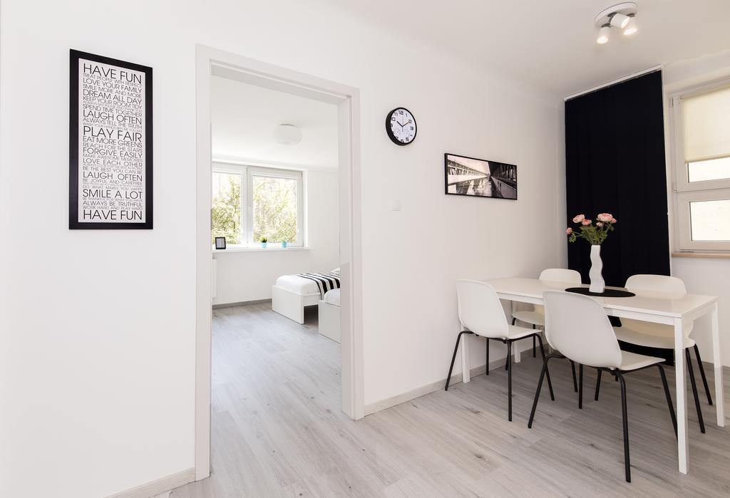 Warsawrent Hit Apartments ภายนอก รูปภาพ